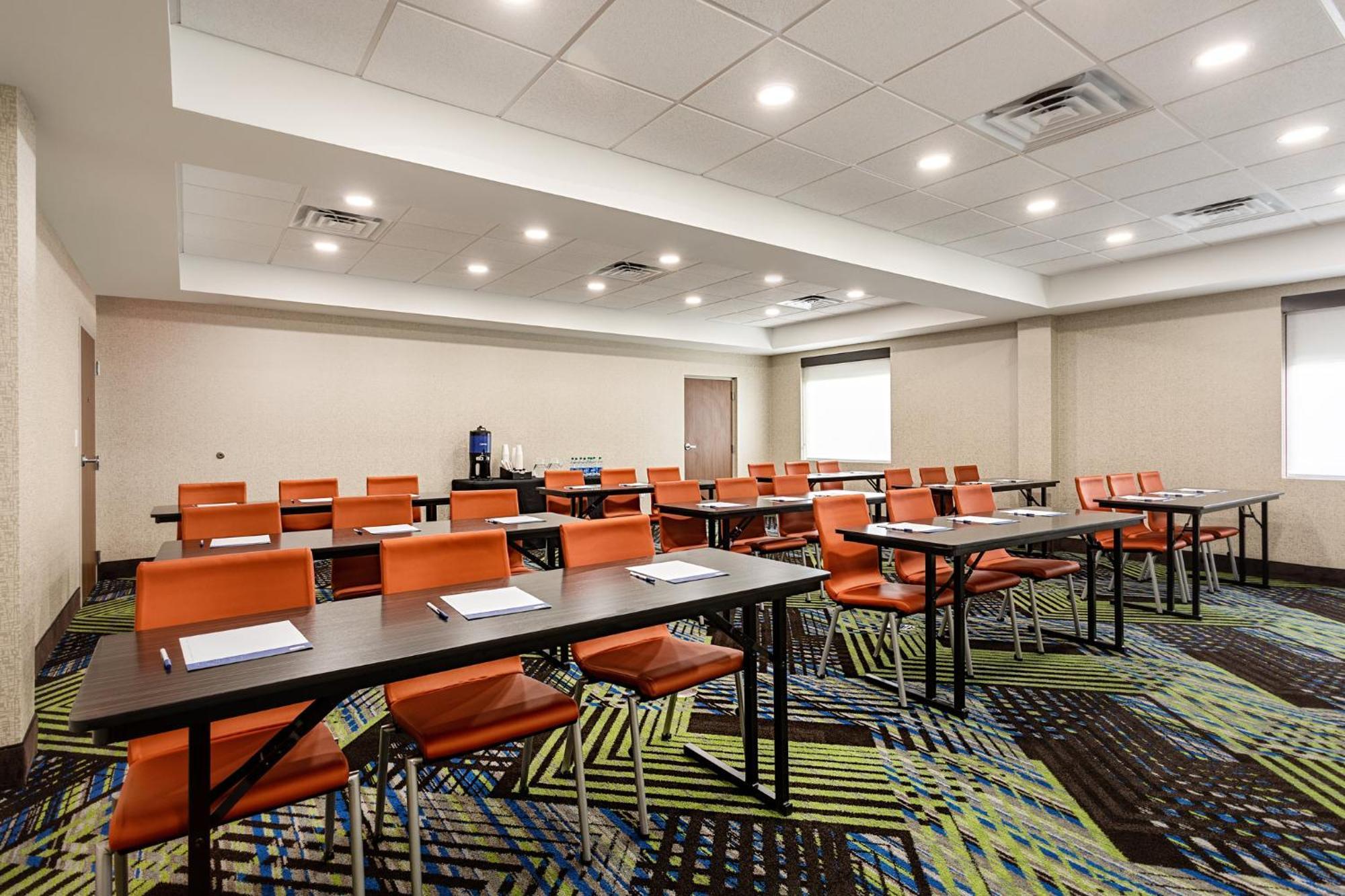 Holiday Inn Express & Suites - Miramar By Ihg Exterior photo